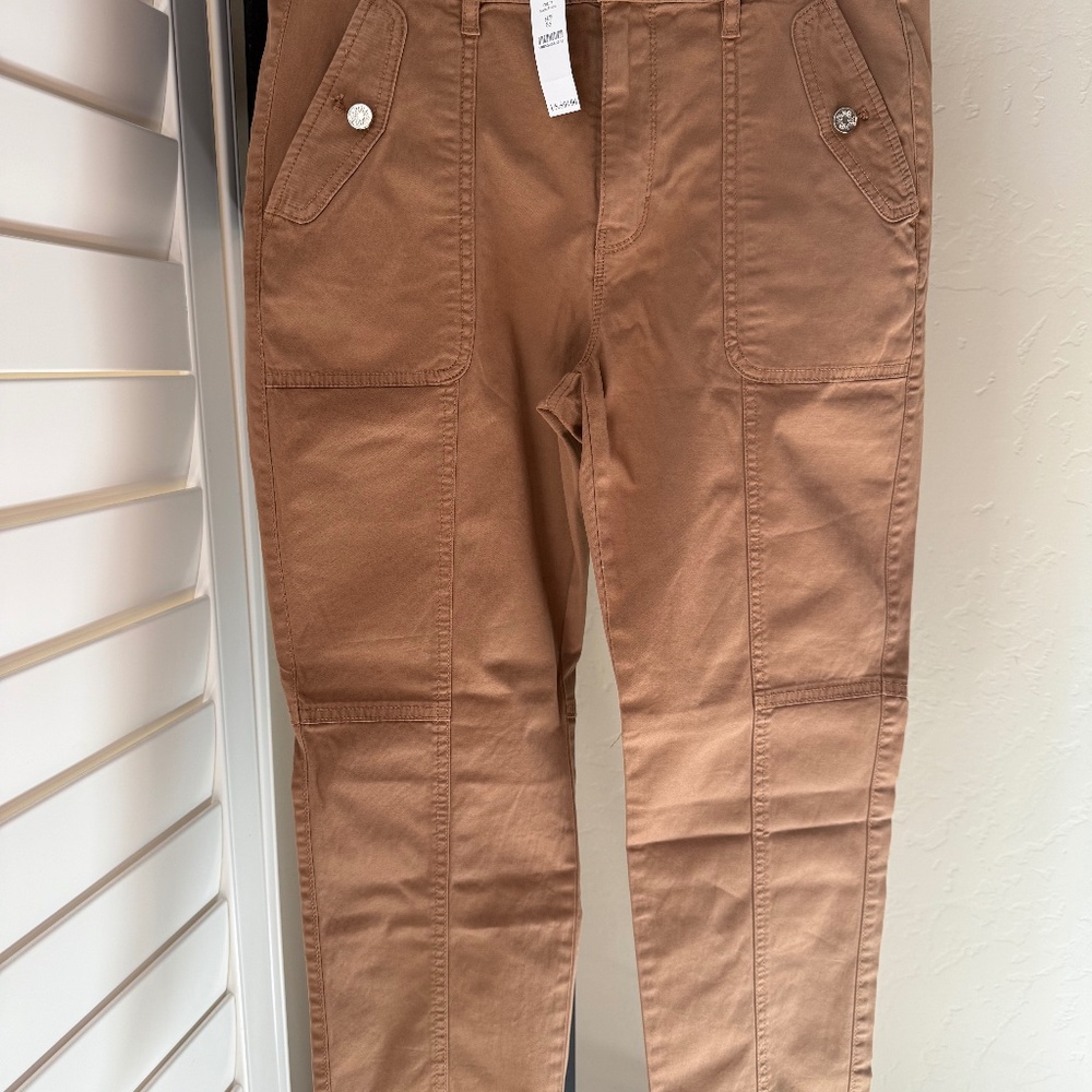 White House Black Market HR Pret-A-Jet Slim Ankle Pant